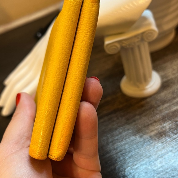 Authentic Chanel yellow lamb skin leather wallet - Picture 5 of 11